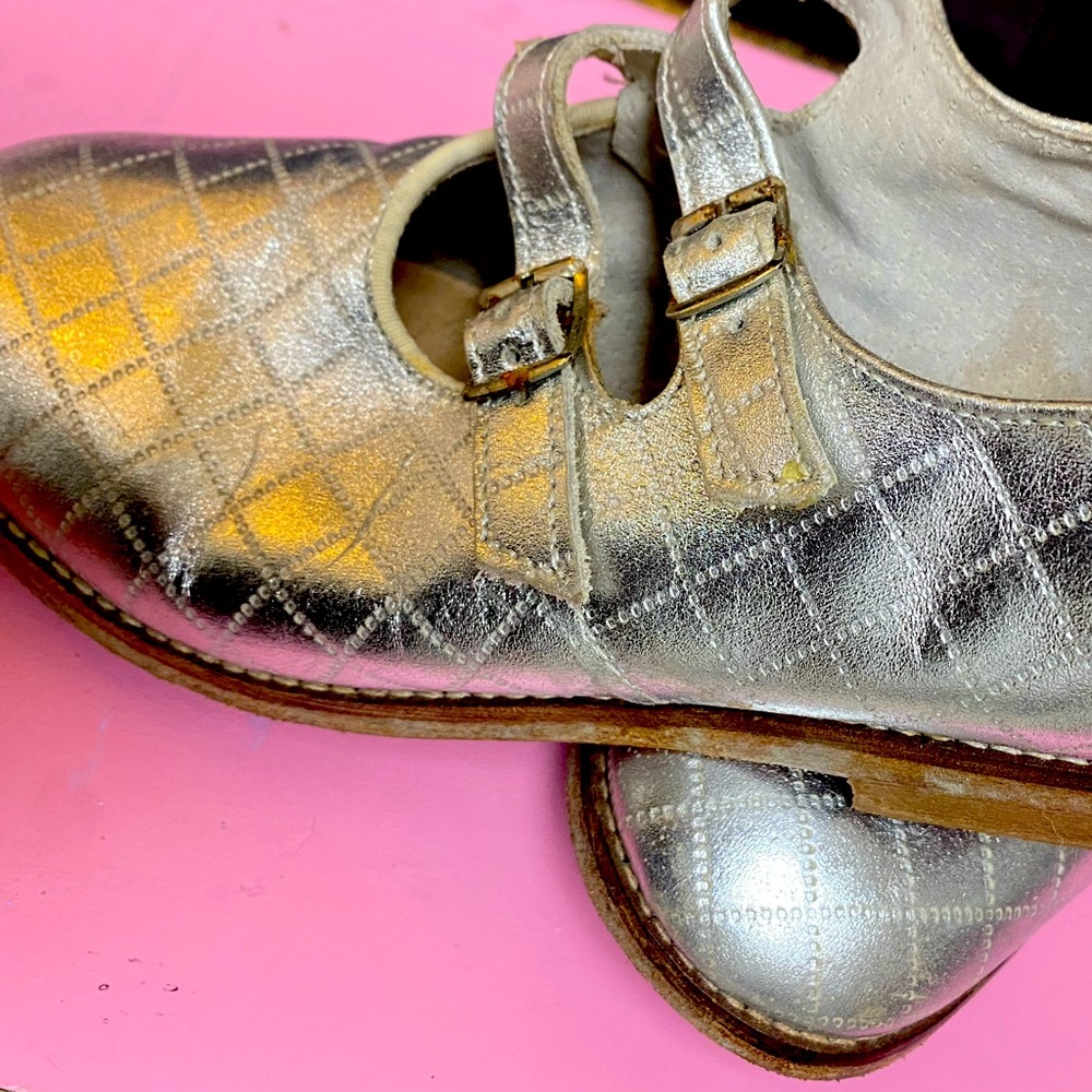Hardbottom shoes